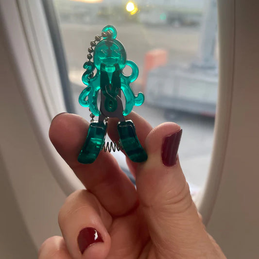 Travel Friendly Snips