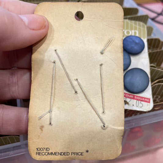 Buttons, Vintage Beutron 618, 16mm