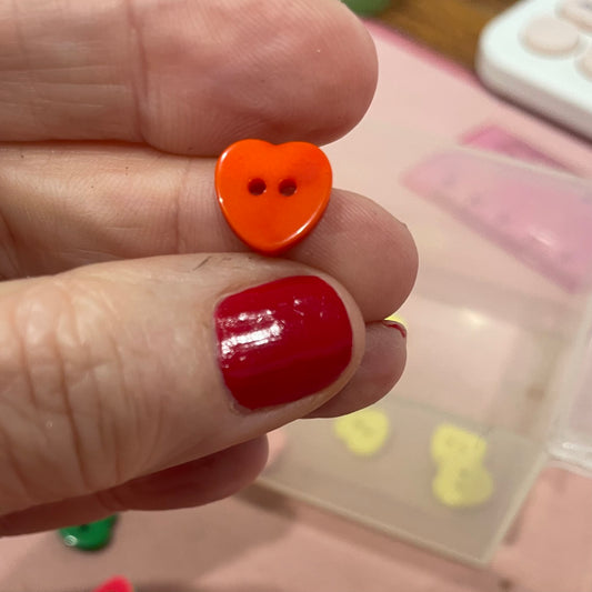 Button, Orange Heart Resin, 10mm