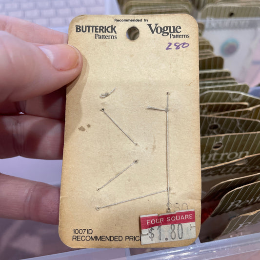 Buttons, Vintage Beutron 280, 15mm