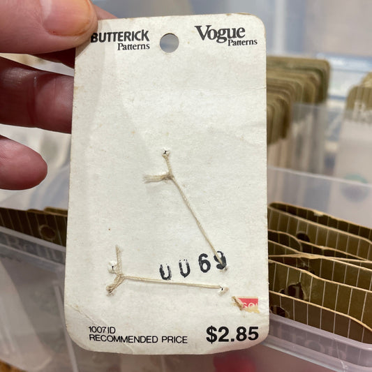 Buttons, Vintage Beutron 069, 17mm