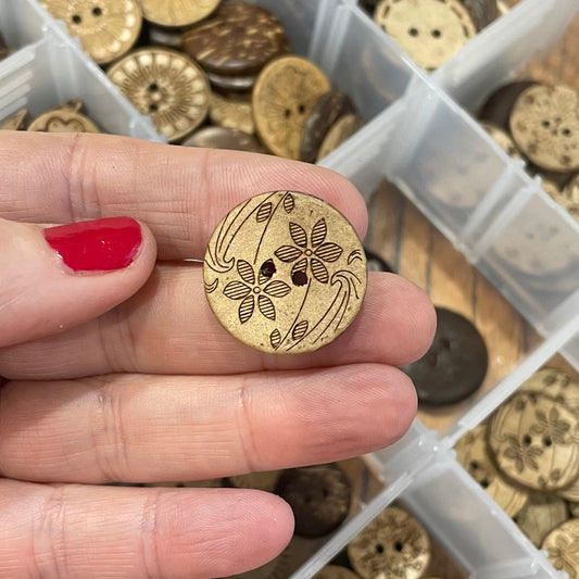 Button, Lily Coconut, 23mm