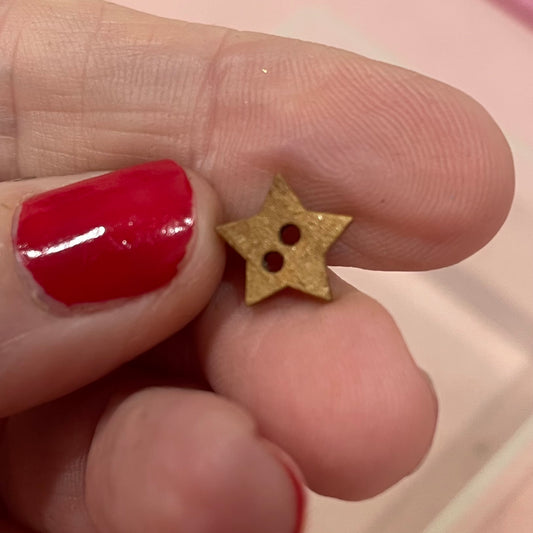 Button, Natural Star Pear Wood, 9mm