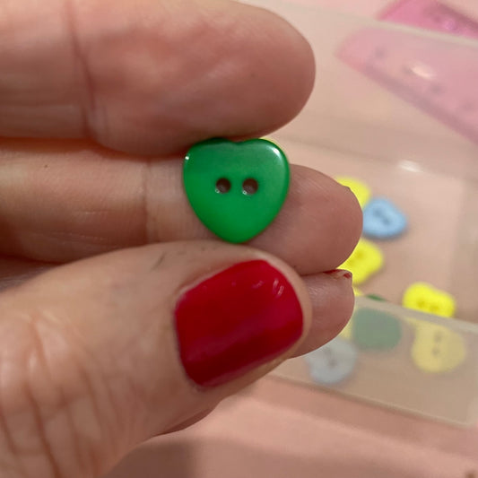 Button, Green Heart Resin, 10mm