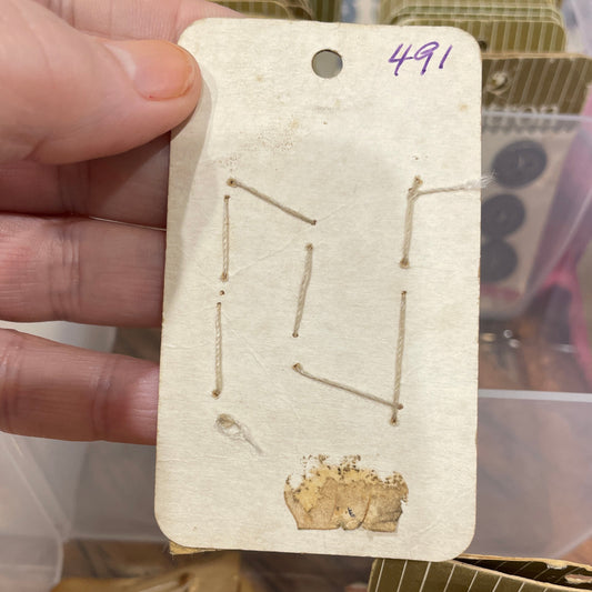 Buttons, Vintage Beutron 491, 10mm