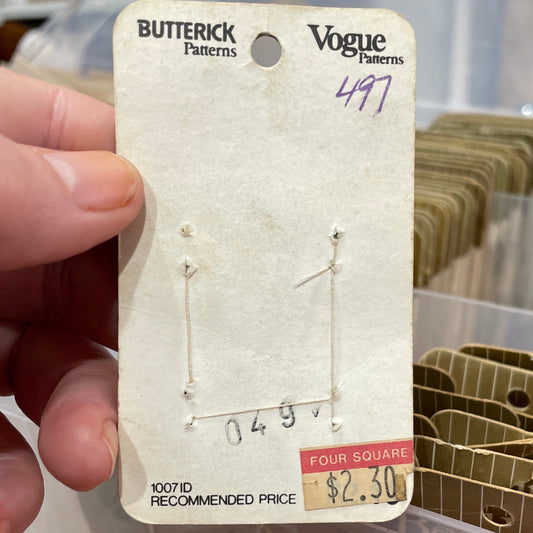 Buttons, Vintage Beutron 497, 15mm