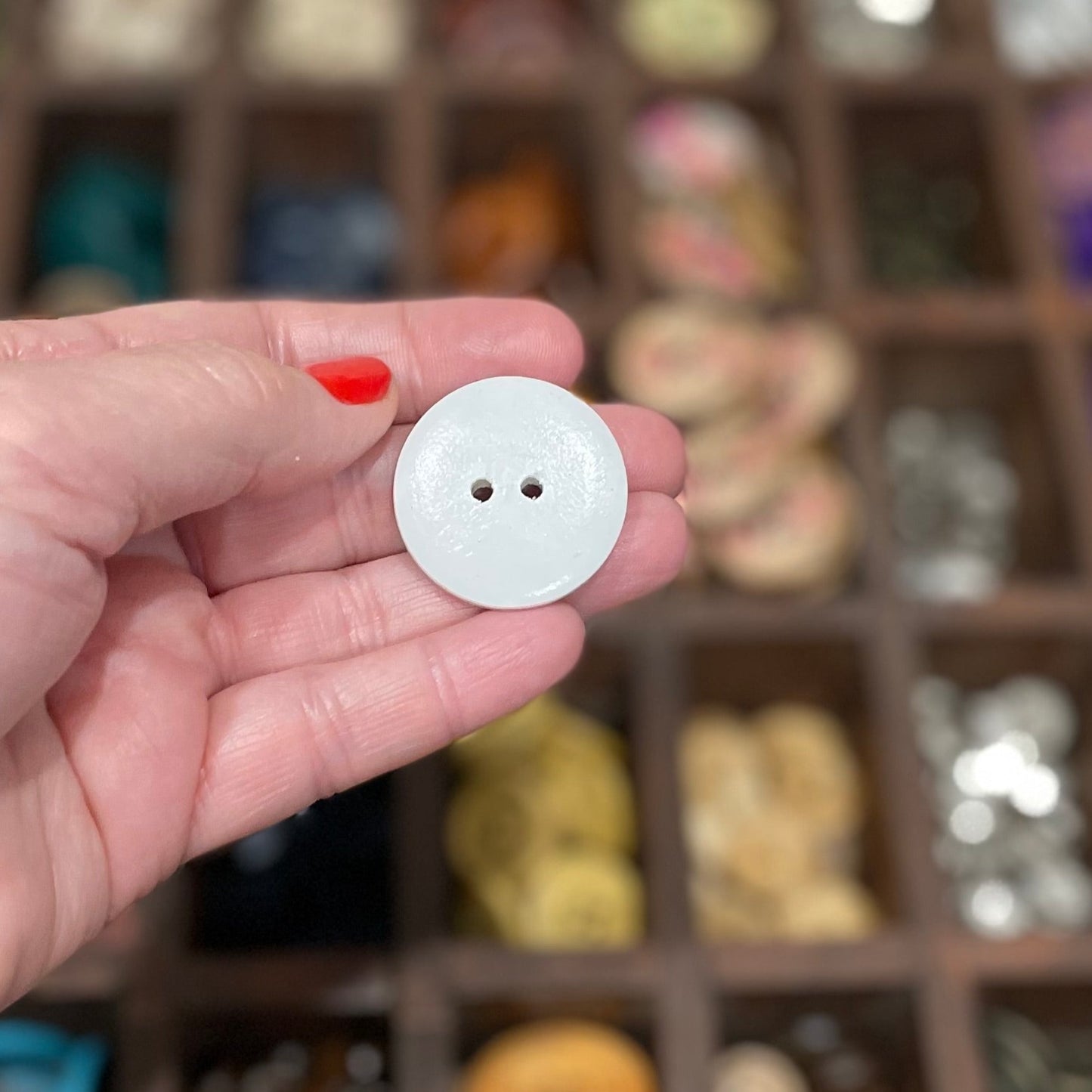 Button, White Tree Pear Wood, 30mm