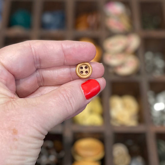 Button, Natural Ridge Pear Wood, 12mm