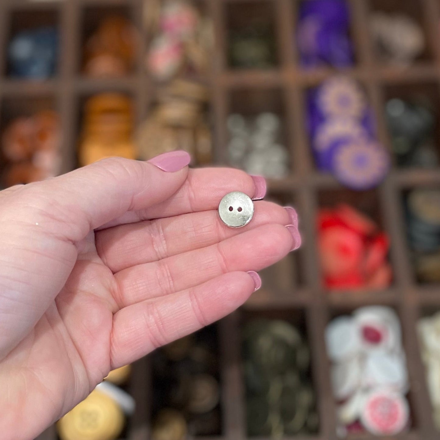 Button, Silver Flower Acrylic, 13mm