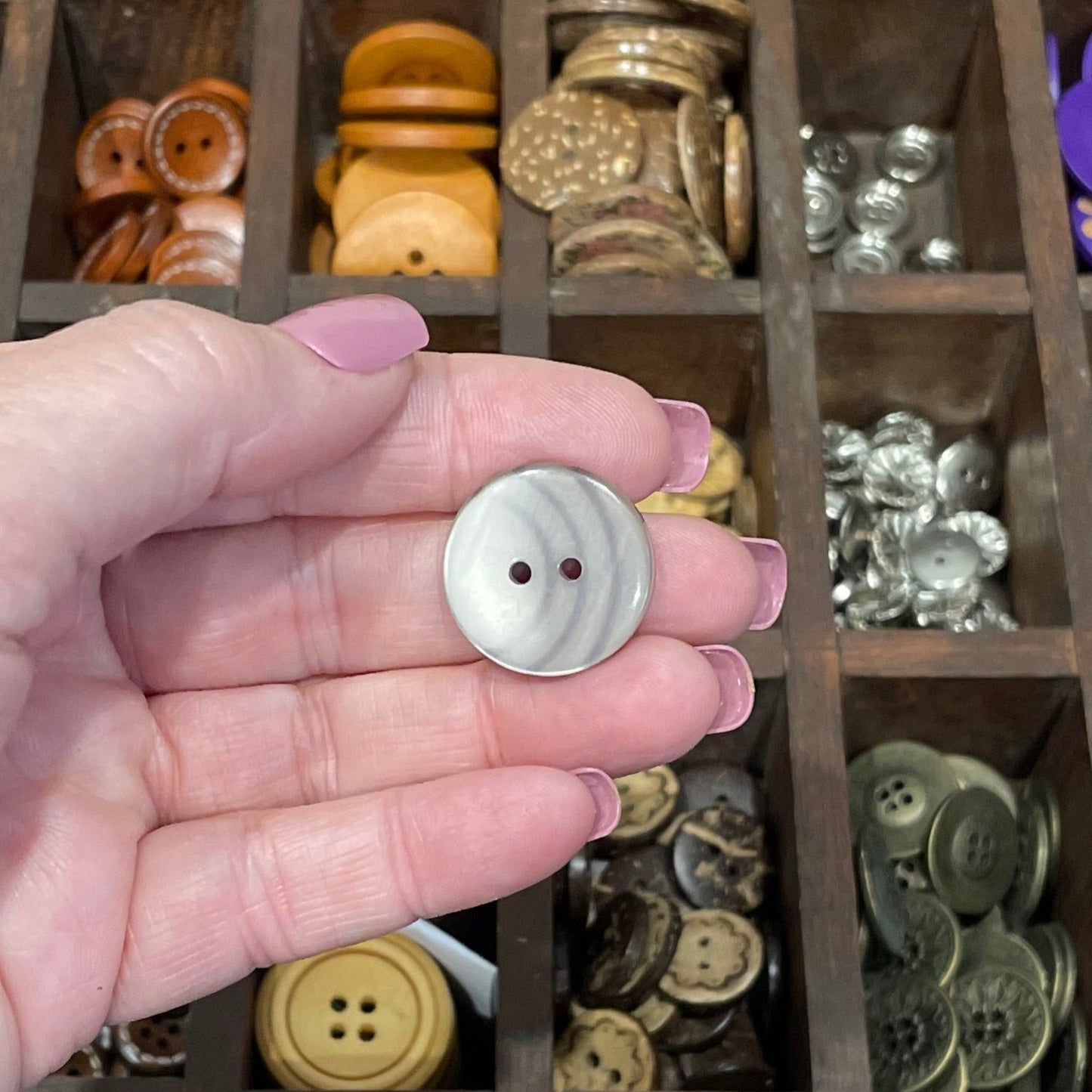 Button, Vintage Brown Ridged Acrylic, 21.5mm