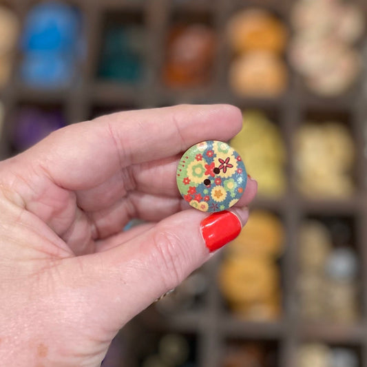 Button, Retro Flowers Pear Wood, 24mm