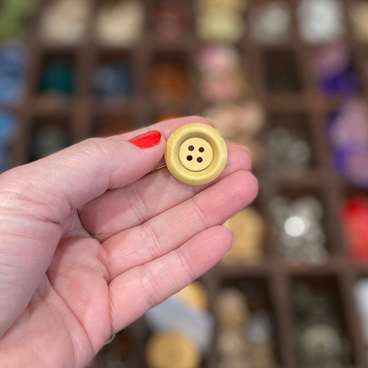 Button, Light Brown Ridge Pear Wood, 23mm