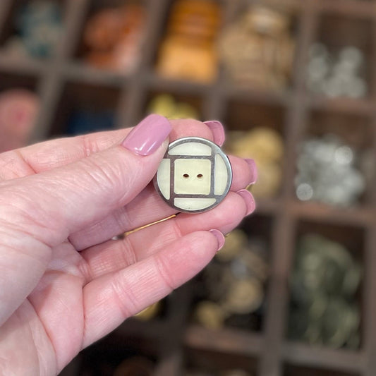 Button, Vintage Cream Metal Acrylic, 26mm