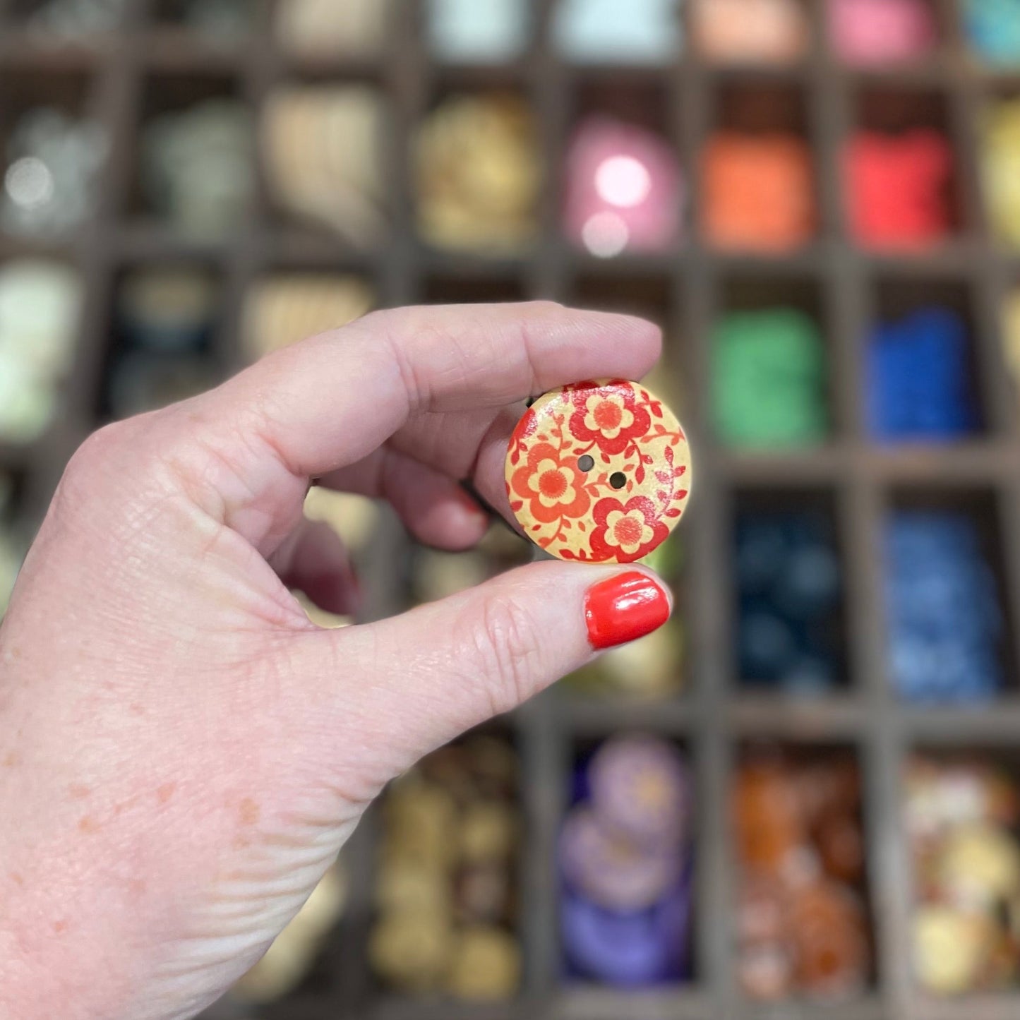 Button, Flowers Pear Wood 30mm