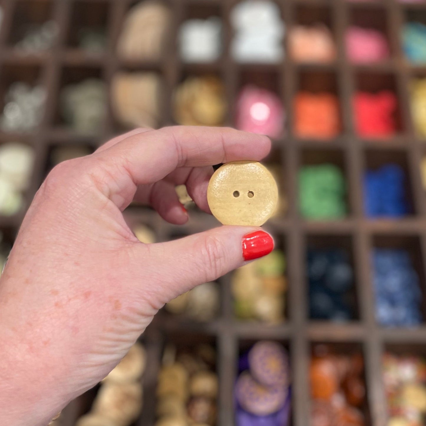Button, Flowers Pear Wood 30mm