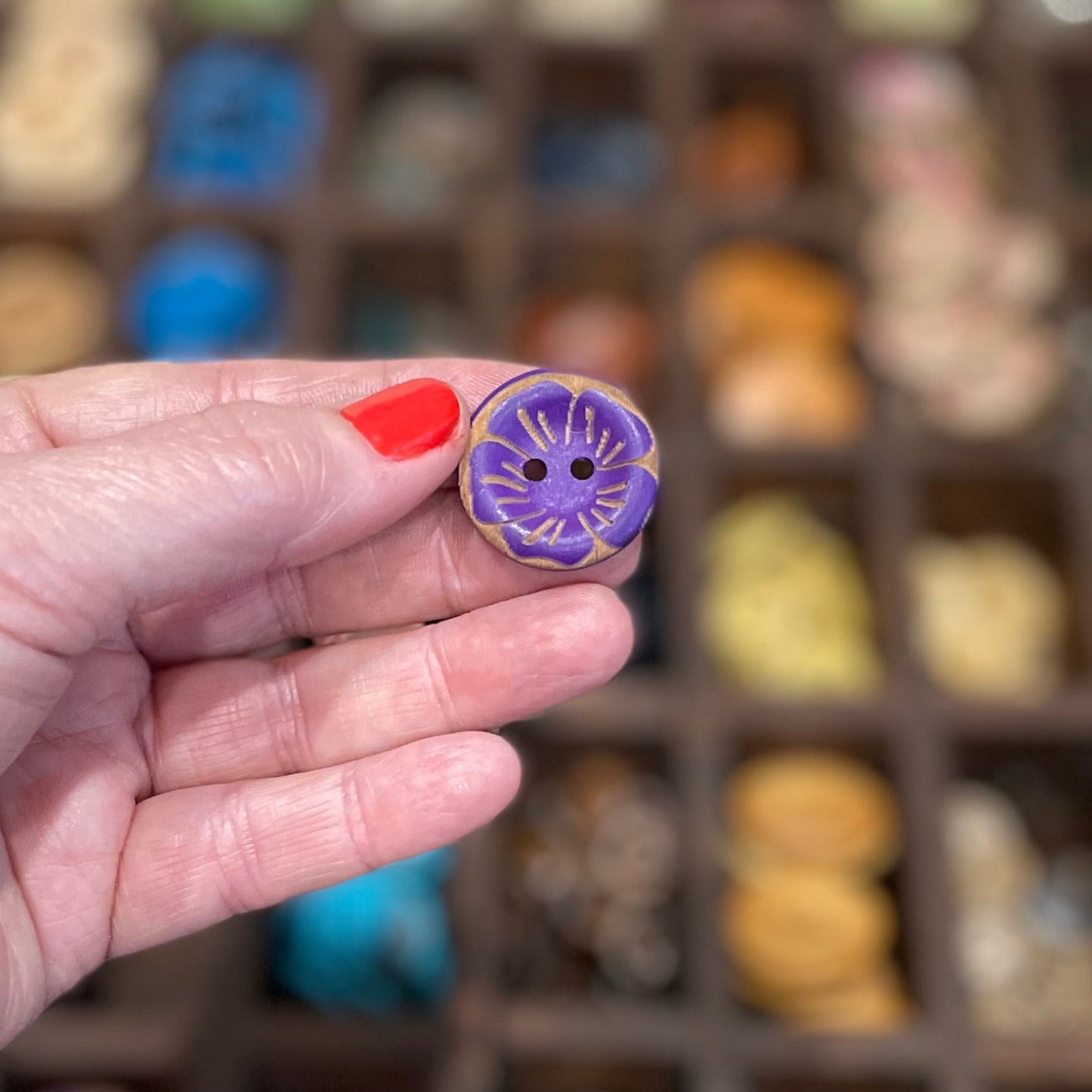 Button, Purple Poppy Pear Wood, 24.5mm