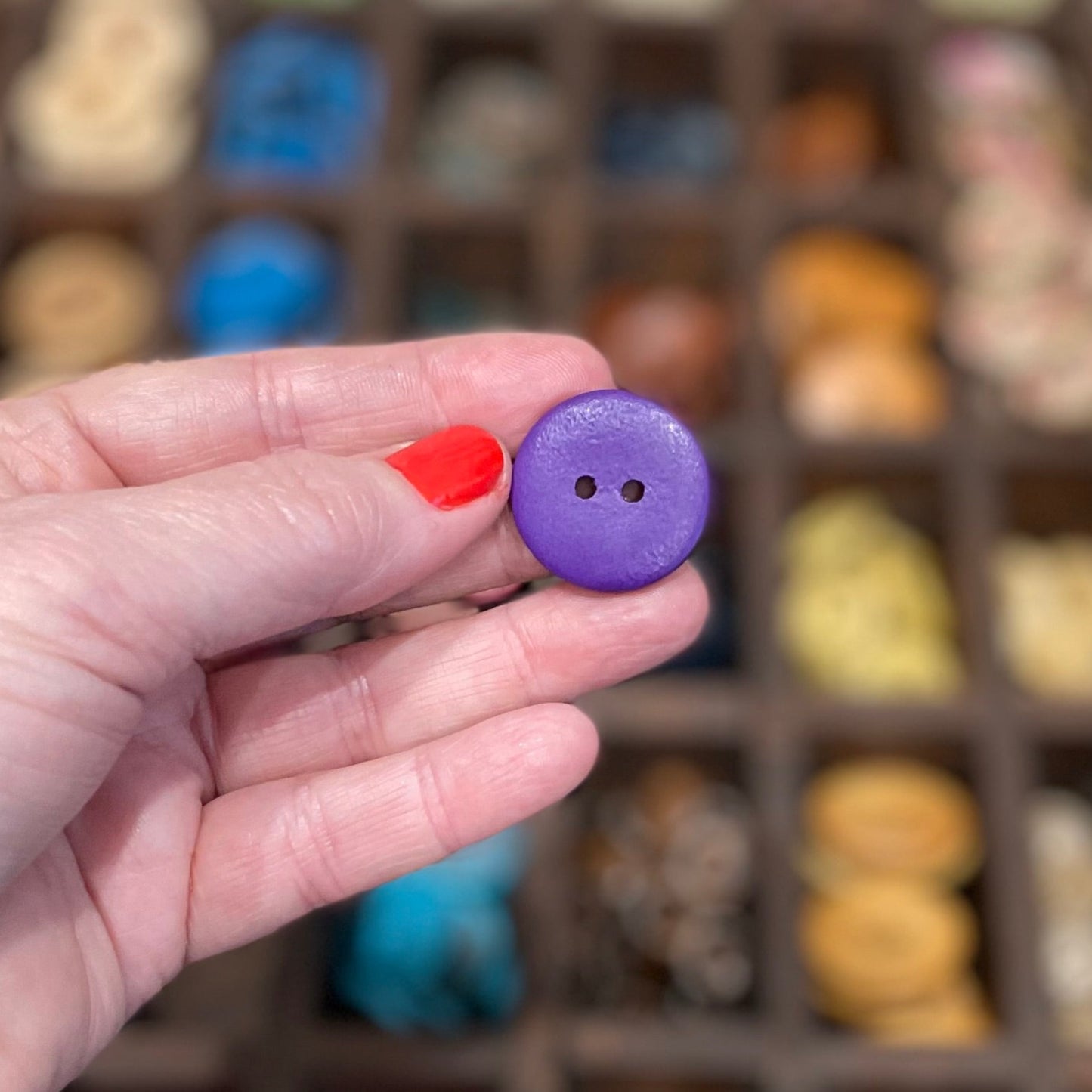 Button, Purple Poppy Pear Wood, 24.5mm