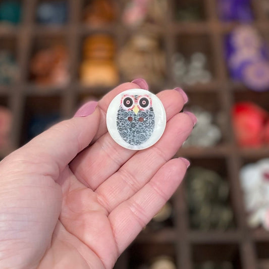 Button, Owl Mother of Pearl, 30mm