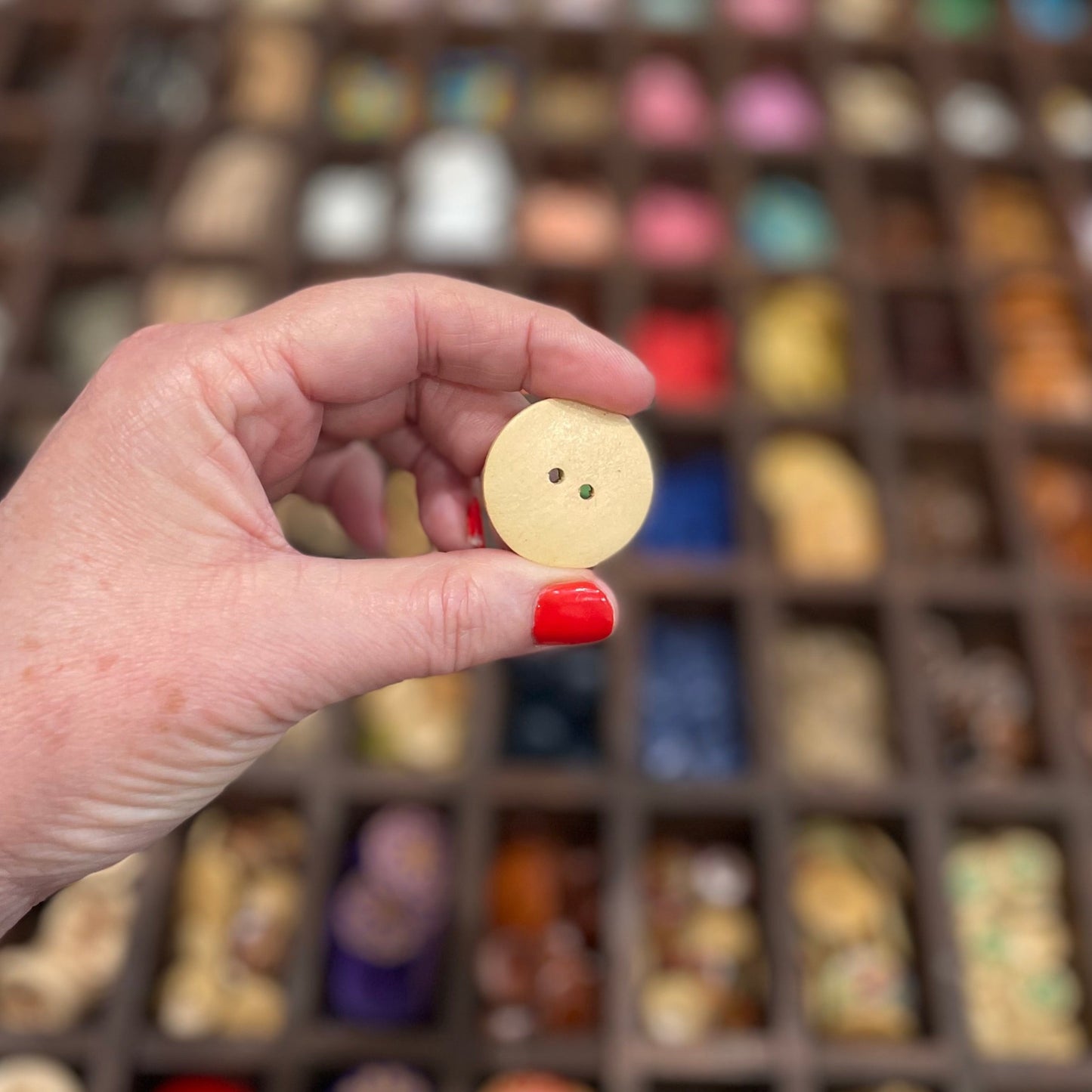 Button, Retro Pear Wood 30mm