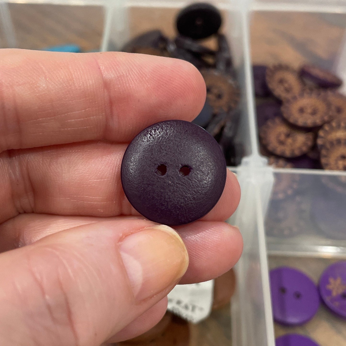 Button, Deep Purple Petals Pear Wood, 20mm