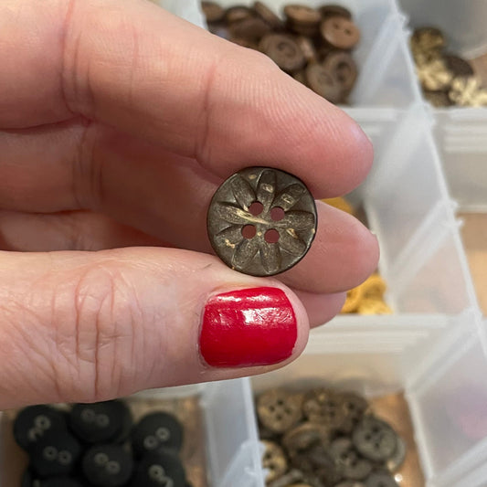 Button, Zinnia Coconut, 15mm