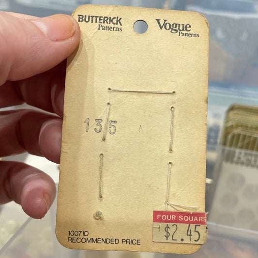 Buttons, Vintage Beutron 135, 13mm