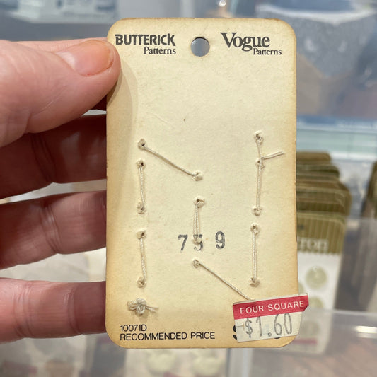 Buttons, Vintage Beutron 739, 13mm