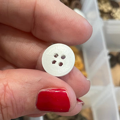 Button, White Linear Pear Wood, 13mm