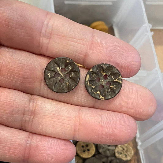Button, Zinnia Coconut, 15mm