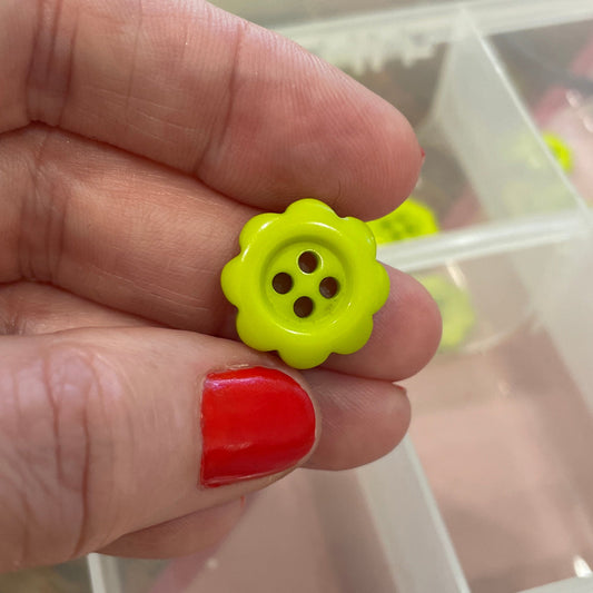 Button, Green Petal Ridge Acrylic, 18mm