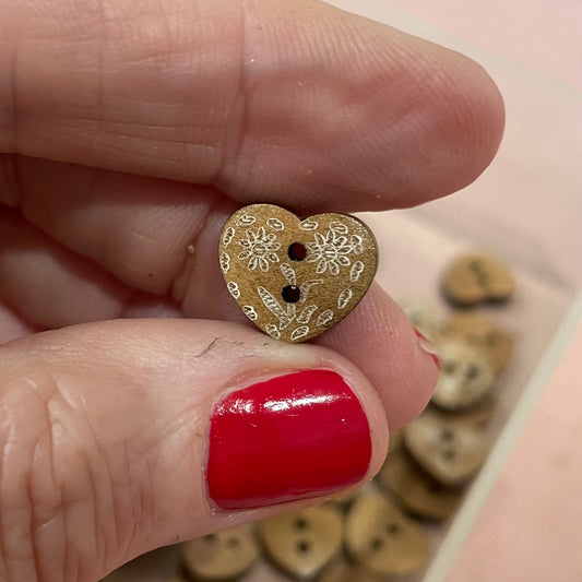 Button, Daisy Heart Pear Wood, 13mm