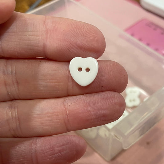 Button, White Heart Resin, 12mm