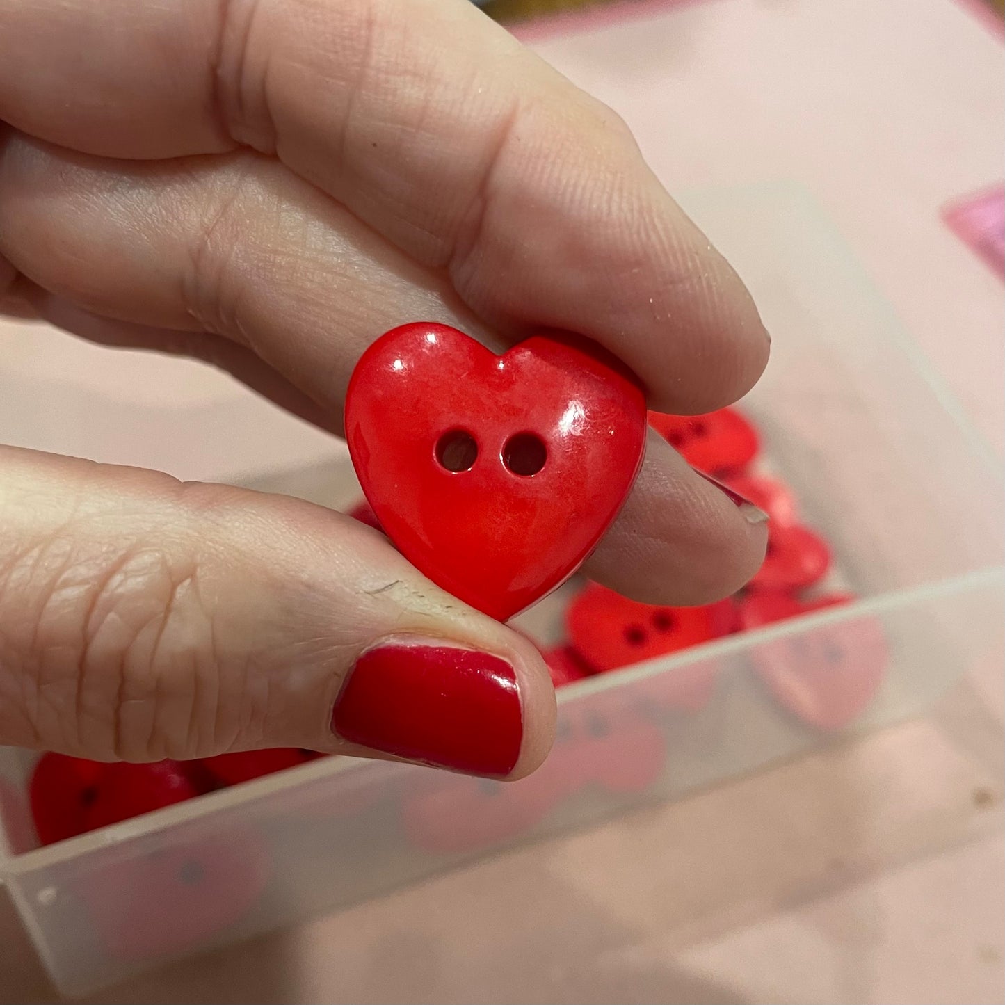 Button, Red Heart Resin, 20mm