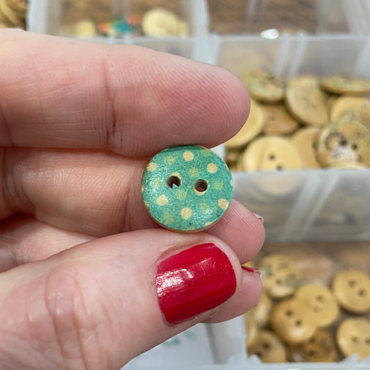 Button, Green Double Polka Dot Pear Wood, 15mm