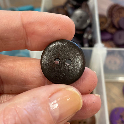 Button, Petals Dark Brown Pear Wood, 20mm
