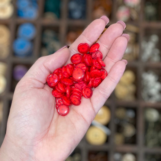 Button, Red Daisy Resin, 12mm