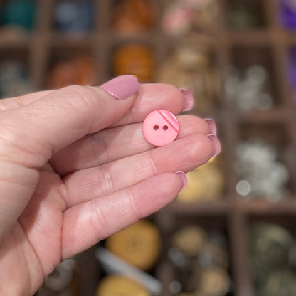 Button, Retro Pink Lines Acrylic, 15mm