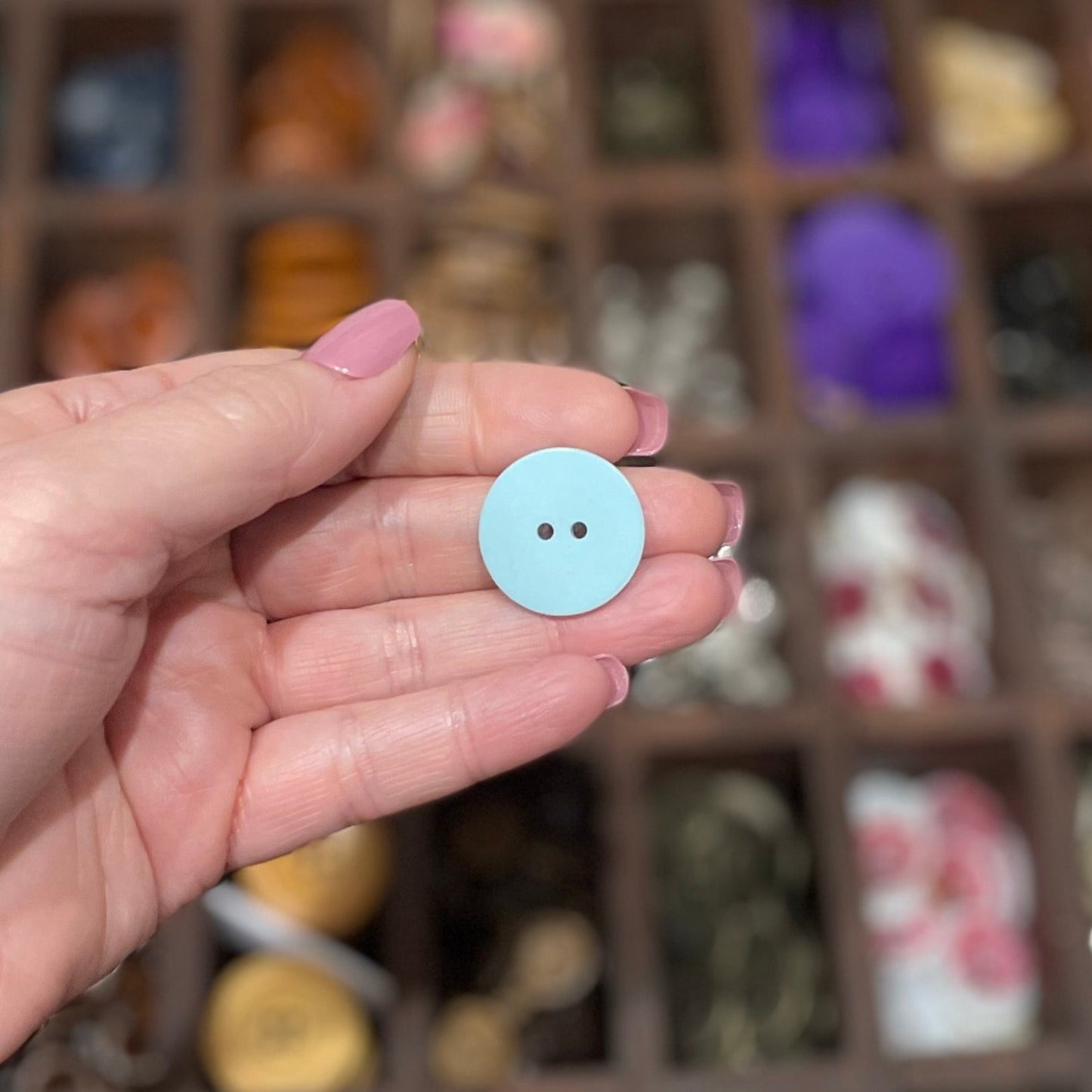 Button, Pale Blue Flower Power Resin, 23mm