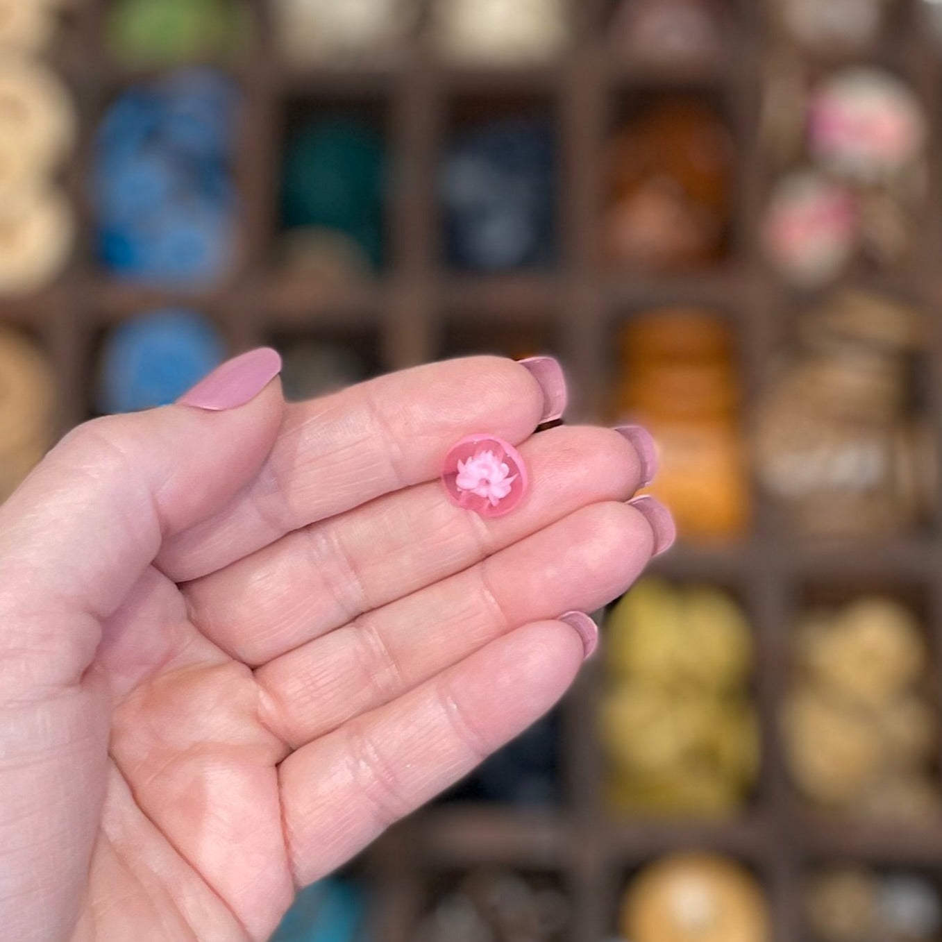 Button, Pink Daisy Resin, 12mm