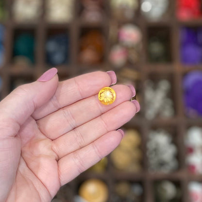 Button, Yellow Daisy Resin, 12mm