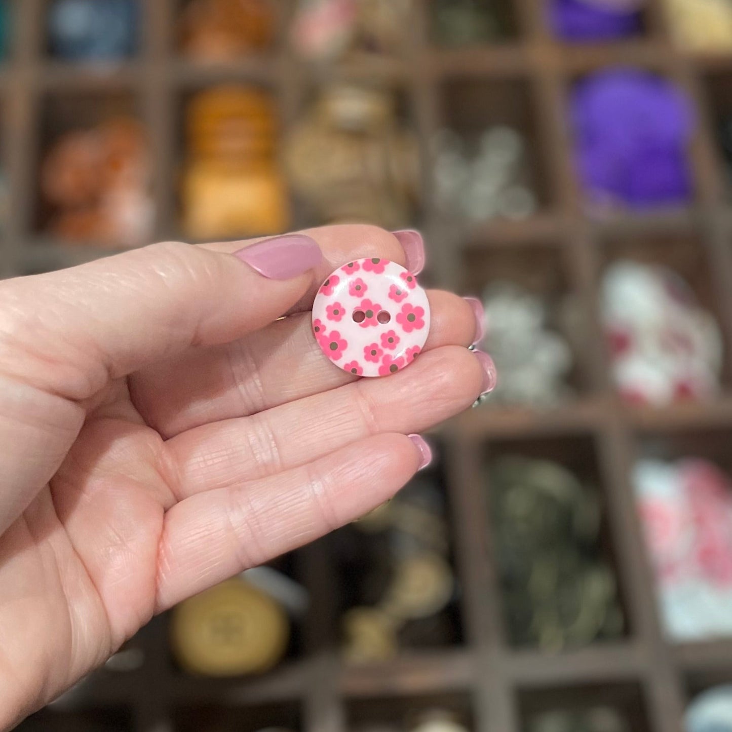 Button, Pale Pink Flower Power Resin, 23mm