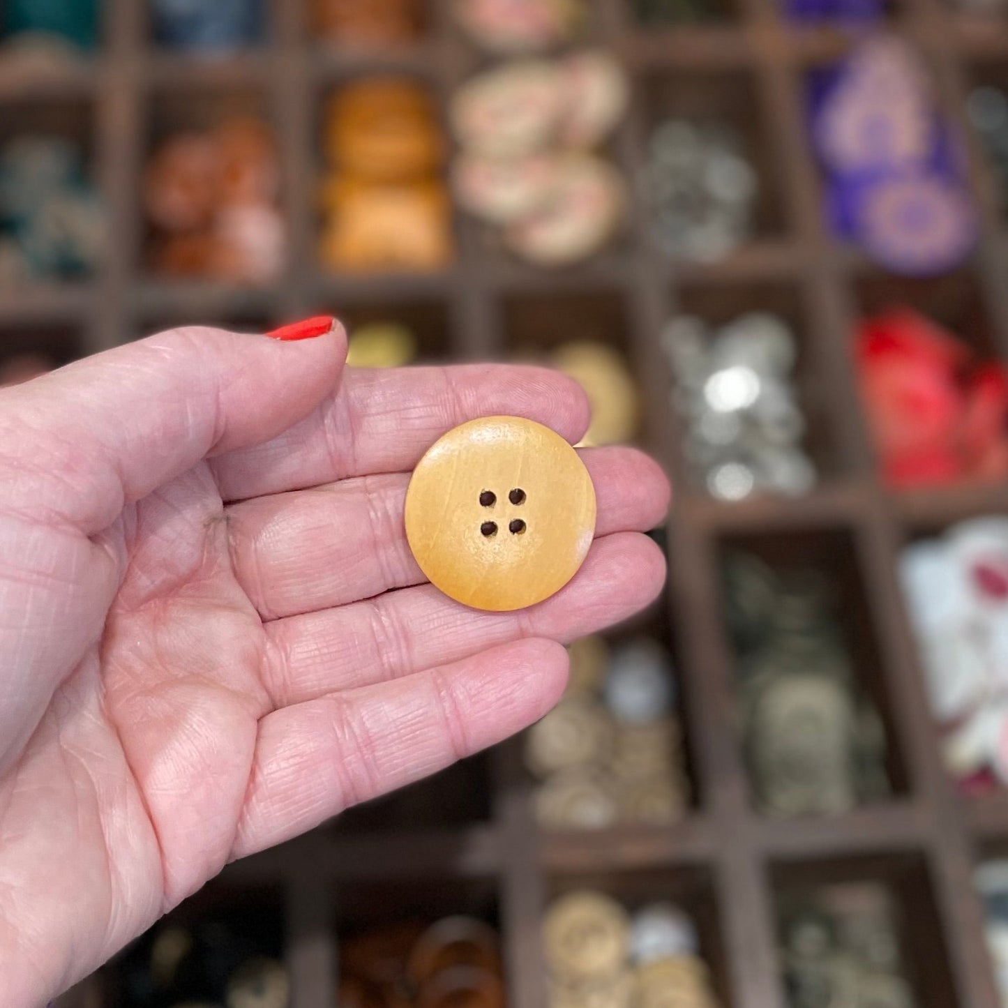 Button, Light Brown Circle Pear Wood, 30mm