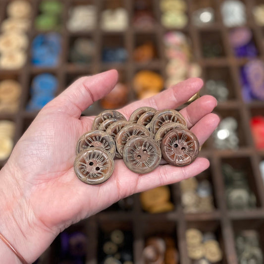 Button, Brown Poppy Pear Wood, 28mm