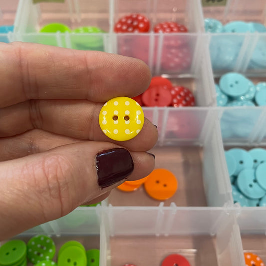Button, Yellow with White Spots Resin, 15mm