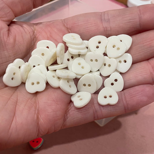 Button, White Heart Resin, 12mm