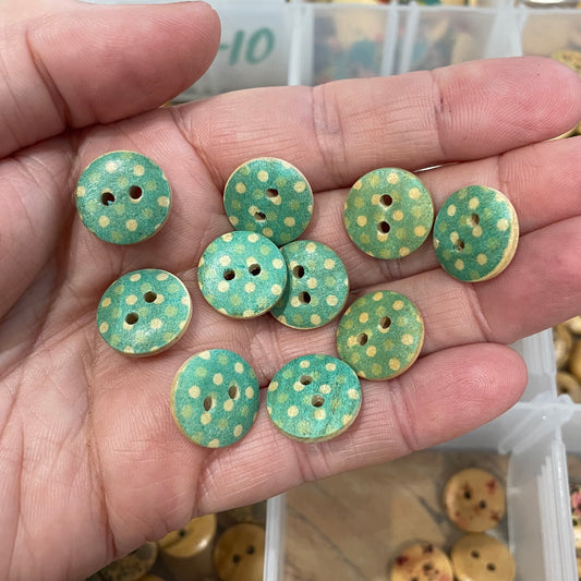 Button, Green Double Polka Dot Pear Wood, 15mm
