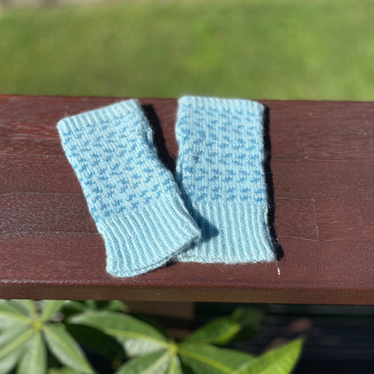 Bilberry Fingerless Mitts