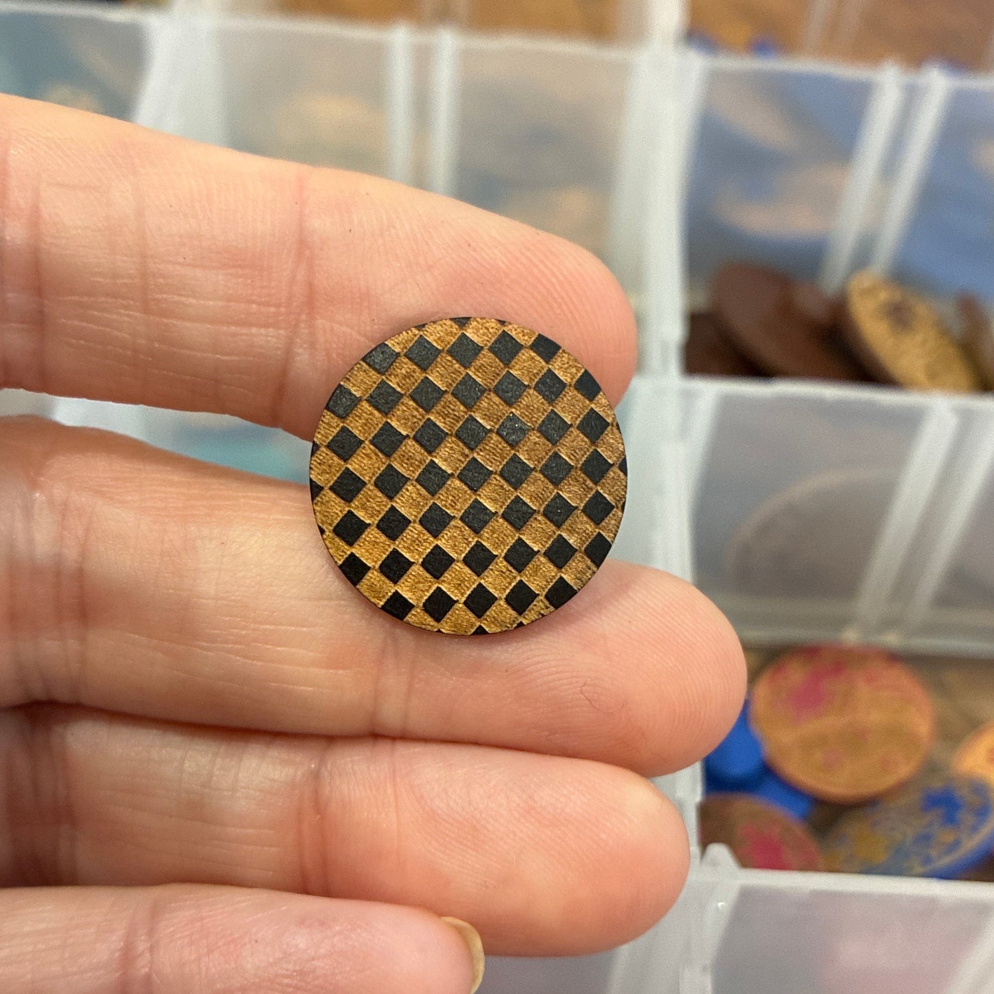 Button, Black Check Pear Wood, 20mm Shanked