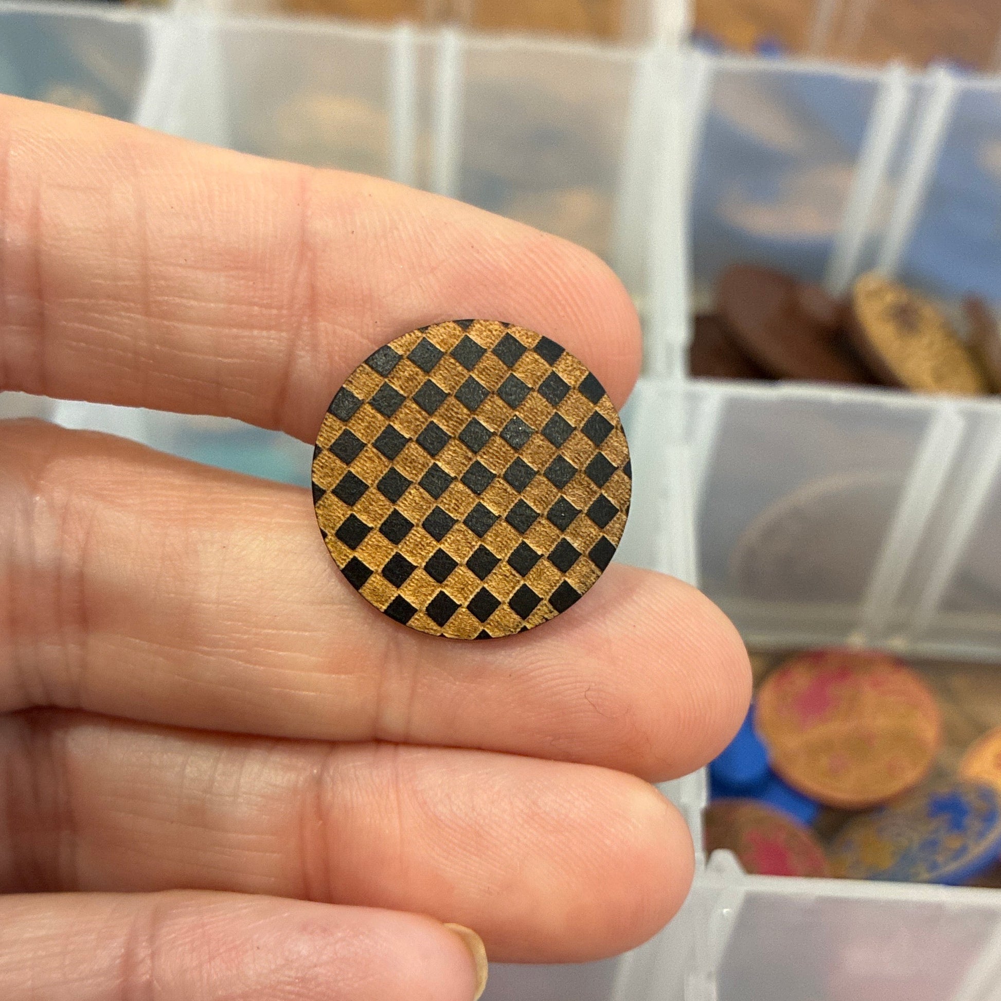 Button, Black Check Pear Wood, 20mm Shanked