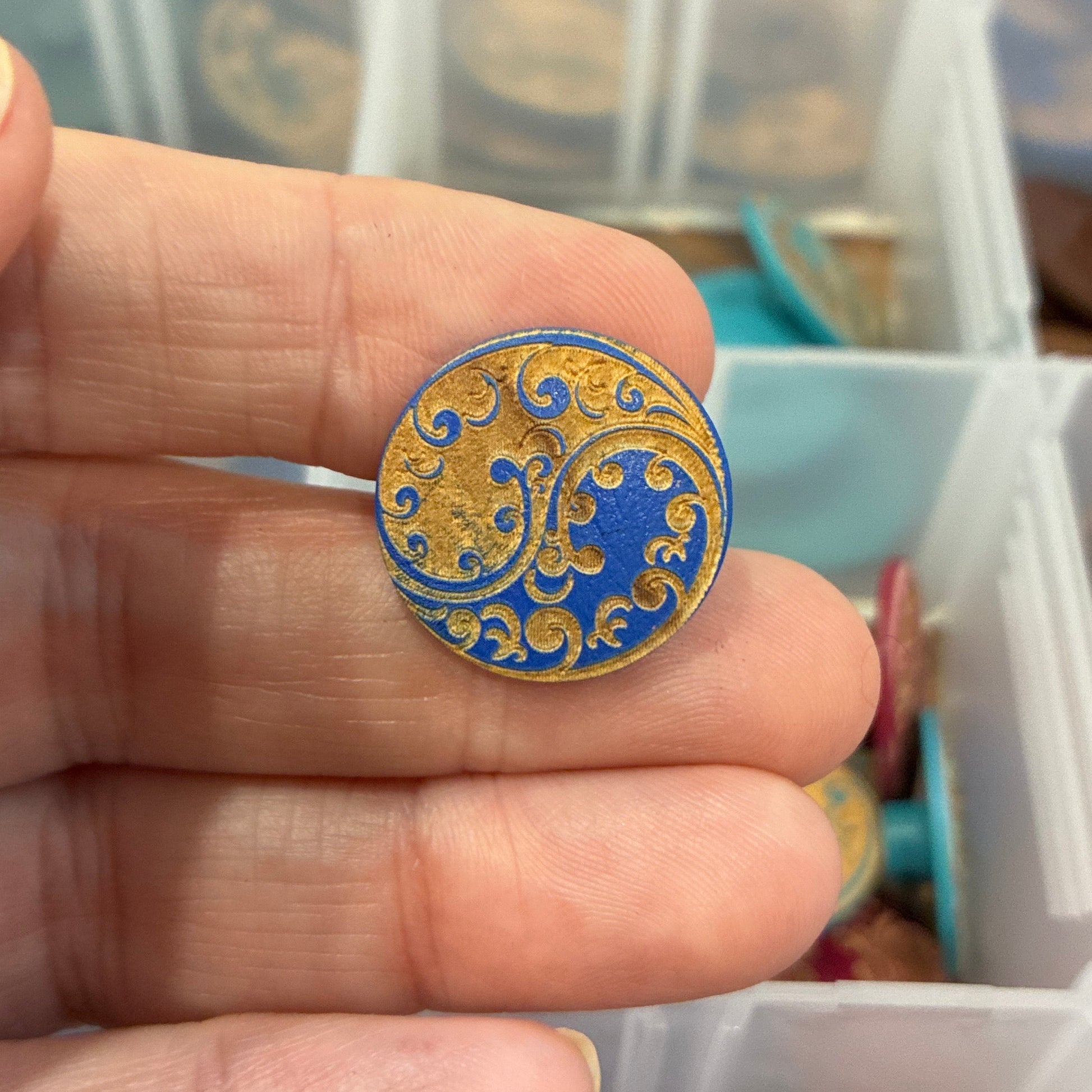Button, Blue Floral Ying Yang Pear Wood, 20mm Shanked
